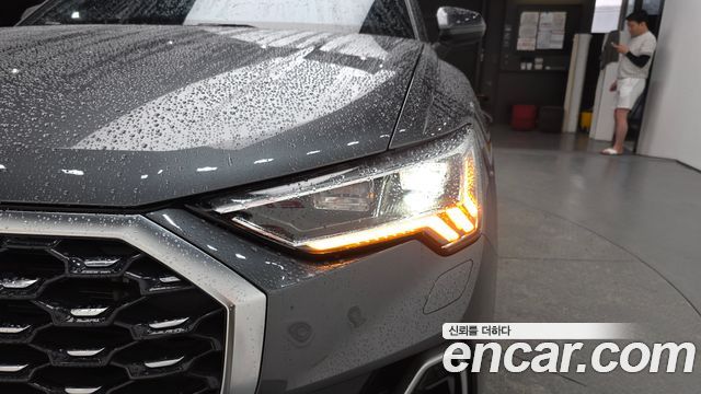 Audi Q3 2023 — photo 8