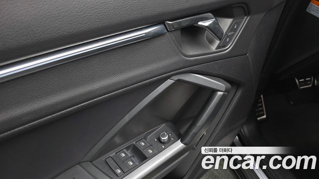 Audi Q3 2023 — photo 29