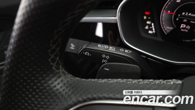 Audi Q3 2023 — photo 30