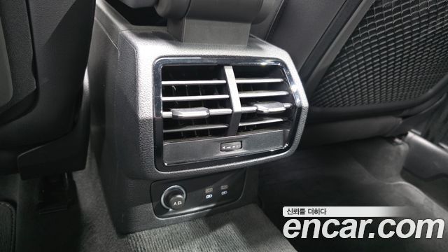 Audi Q3 2023 — photo 31