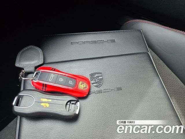 Porsche 911 2022 — photo 15