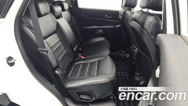 Kia Sorento 2016 — photo 29