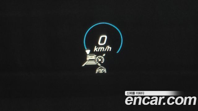 Mercedes-Benz E-Class 2023 — photo 14