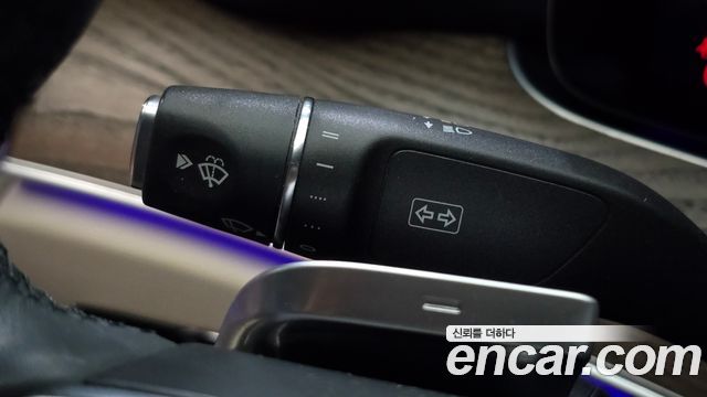 Mercedes-Benz E-Class 2023 — photo 15