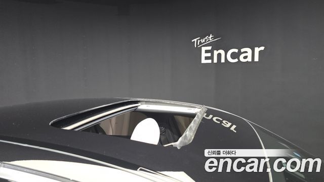 Mercedes-Benz E-Class 2023 — photo 20