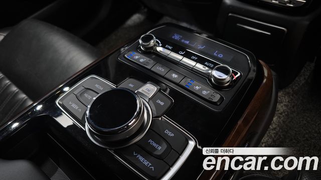 Genesis EQ900 2016 — photo 17