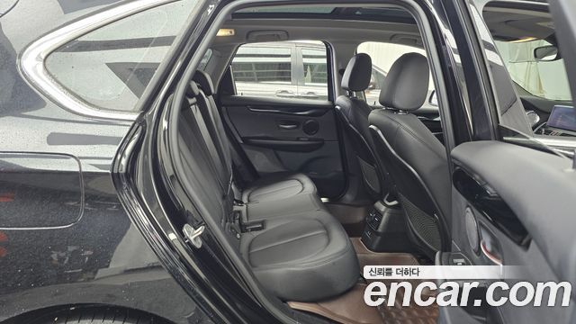 BMW 2-Series 2021 — photo 12