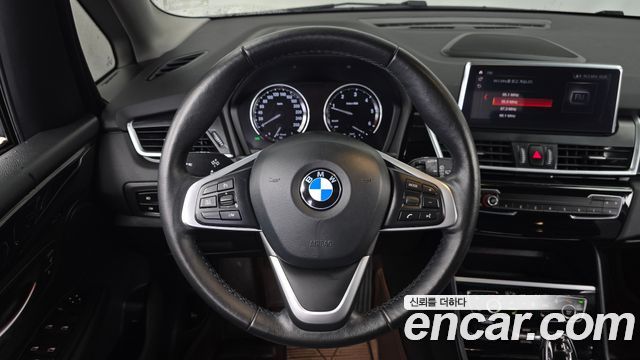 BMW 2-Series 2021 — photo 13