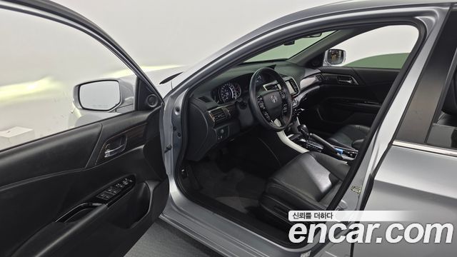 Honda Accord 2016 — photo 10