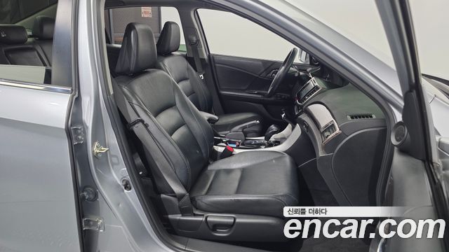 Honda Accord 2016 — photo 12