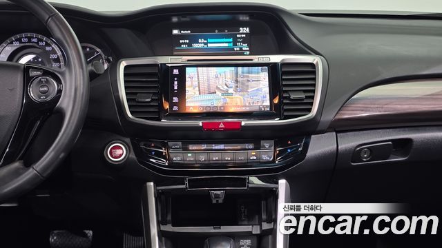 Honda Accord 2016 — photo 19