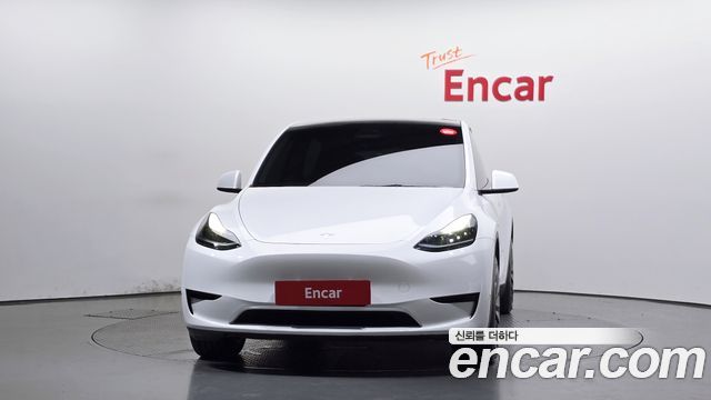 Tesla Model Y 2023 — photo 3