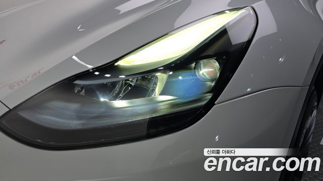 Tesla Model Y 2023 — photo 8