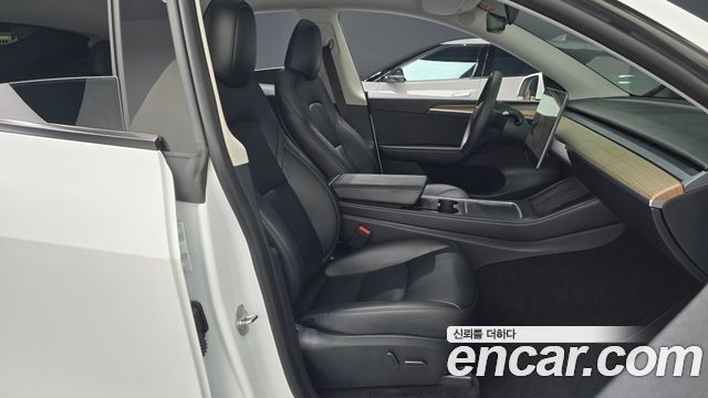 Tesla Model Y 2023 — photo 16