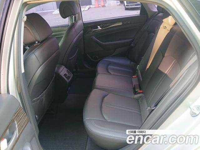 Hyundai Sonata 2015 — photo 19