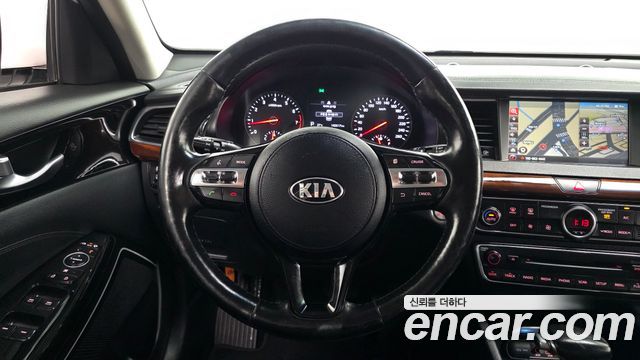 Kia K7 2016 — photo 13