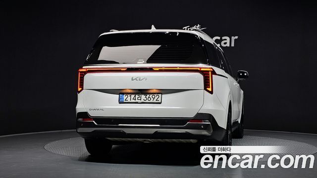 Kia Canival 2025 — photo 4
