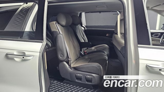 Kia Canival 2025 — photo 17