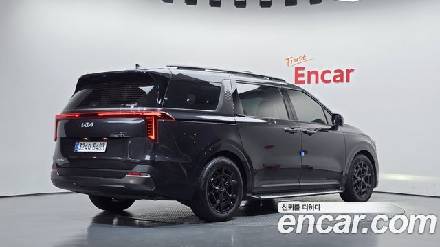 Kia Canival 2024 — photo 2