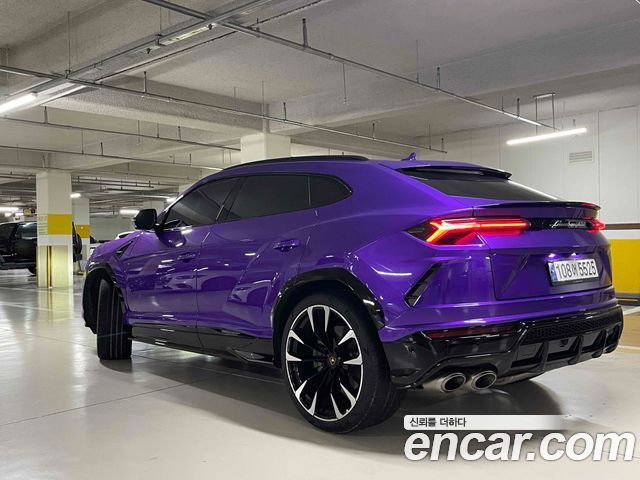 Lamborghini Urus 2022 — photo 6
