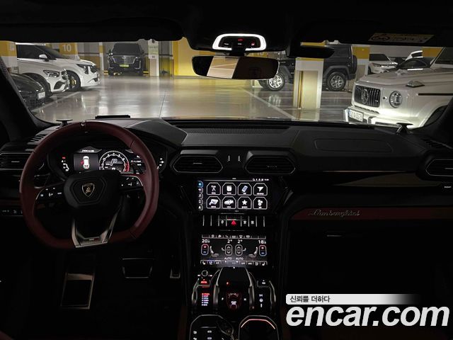 Lamborghini Urus 2022 — photo 7