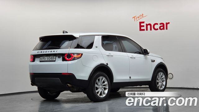 Land Rover Discovery Sport 2019 — photo 2