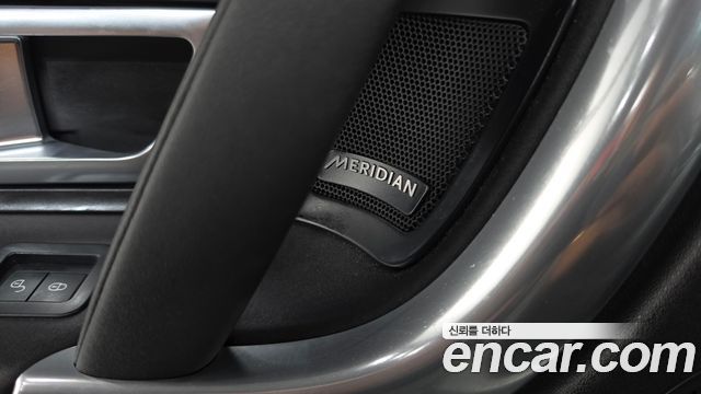 Land Rover Discovery Sport 2019 — photo 32