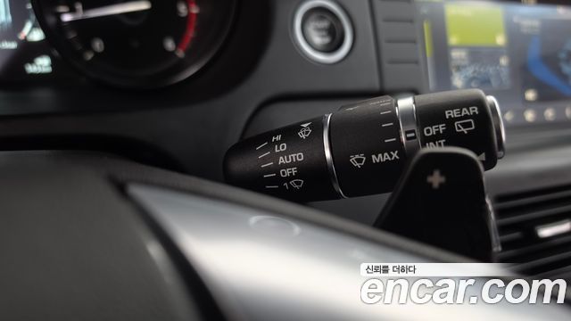 Land Rover Discovery Sport 2019 — photo 36