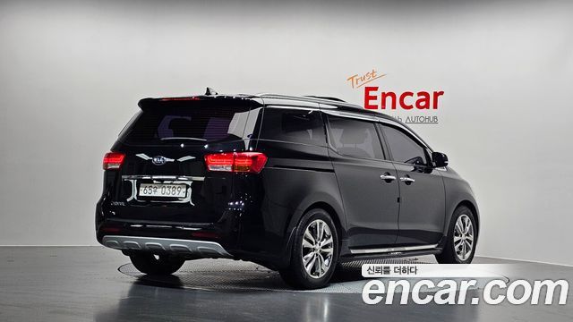Kia Canival 2016 — photo 2