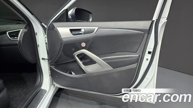 Hyundai Veloster 2014 — photo 14