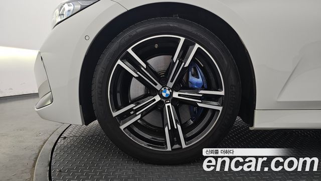 BMW 3-Series 2025 — photo 5