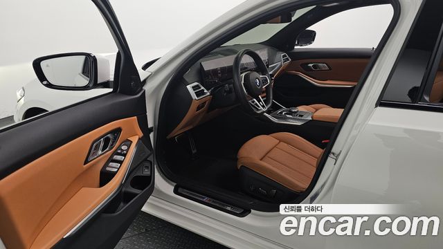 BMW 3-Series 2025 — photo 10