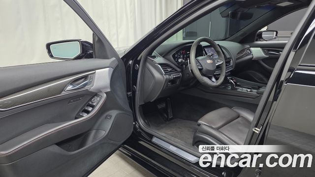 Cadillac CT5 2021 — photo 10
