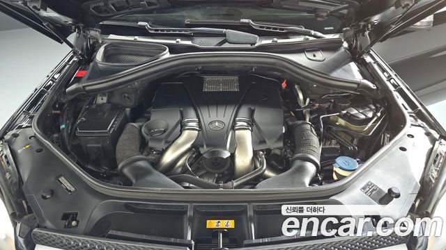 Mercedes-Benz GL-Class 2014 — photo 6