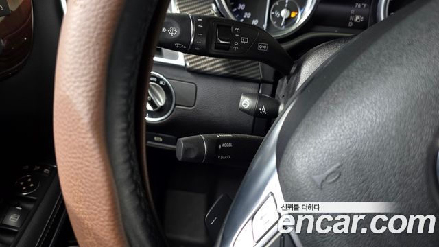 Mercedes-Benz GL-Class 2014 — photo 16