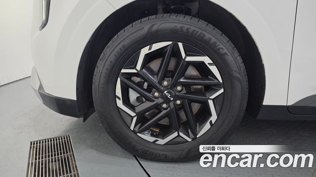 Kia Canival 2025 — photo 5