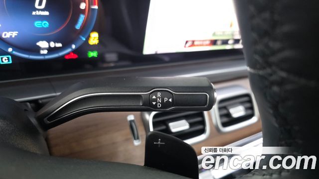 Mercedes-Benz GLE-Class 2022 — photo 12