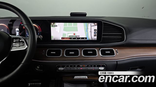Mercedes-Benz GLE-Class 2022 — photo 20