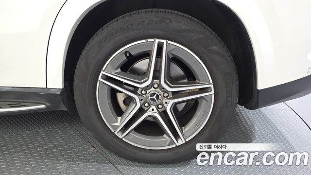 Mercedes-Benz GLE-Class 2022 — photo 7