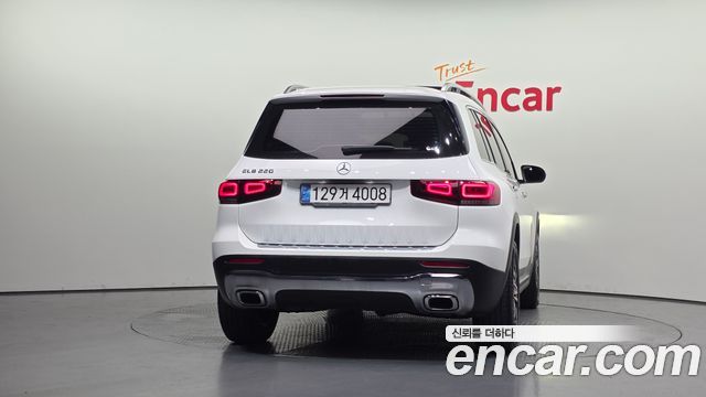 Mercedes-Benz GLB-Class 2021 — photo 4