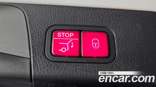 Mercedes-Benz GLB-Class 2021 — photo 20