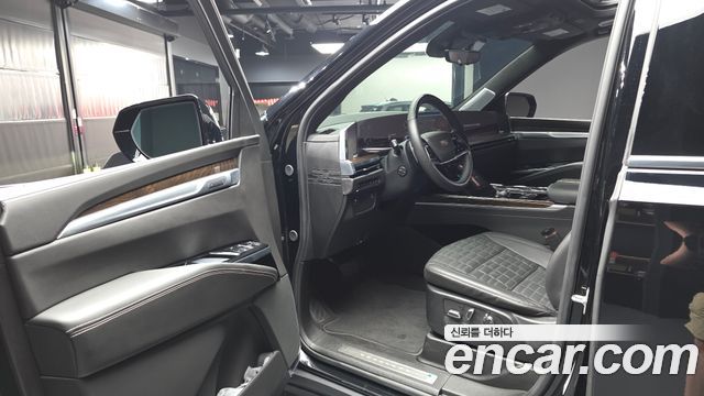 Cadillac Escalade 2025 — photo 10