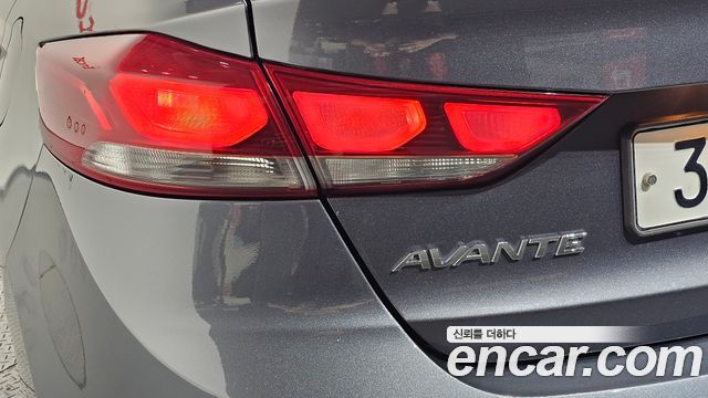 Hyundai AVANTE 2016 — photo 9