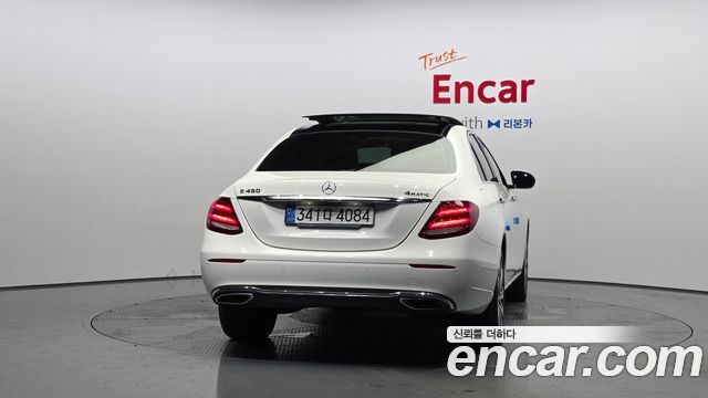 Mercedes-Benz E-Class 2020 — photo 4
