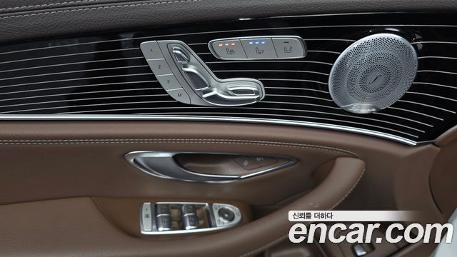 Mercedes-Benz E-Class 2020 — photo 26