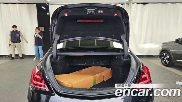 Mercedes-Benz S-Class 2019 — photo 20