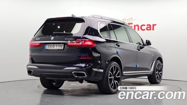 BMW X7 2022 — photo 2