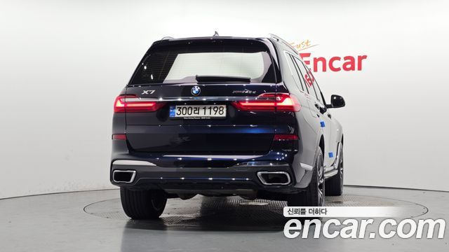 BMW X7 2022 — photo 4
