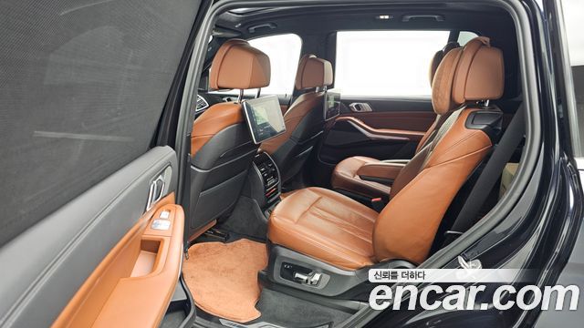 BMW X7 2022 — photo 18