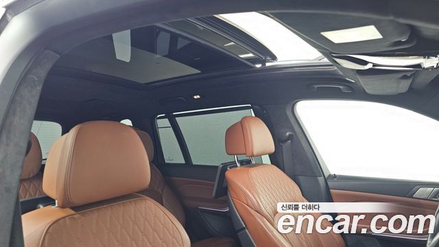BMW X7 2022 — photo 24